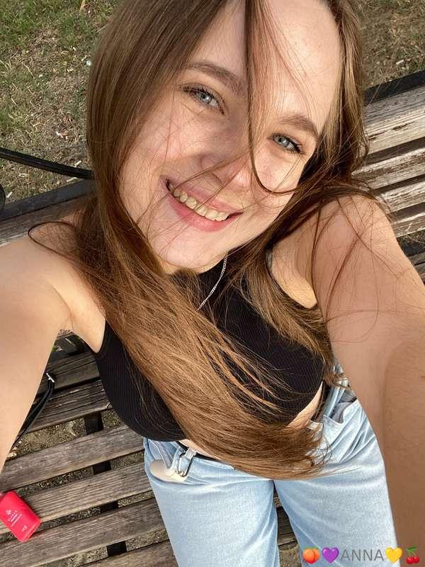 "Soft lips, dangerous mind… handle with care 😏