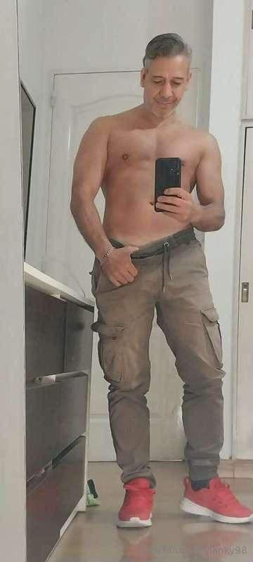 😈well-endowerd hot boy fulfill you fantasies
@MARCUSLOVEHOT
..