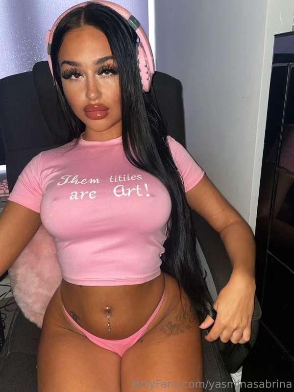 Do you like gamer girls🥺🫦🩷🩷🩷🩷