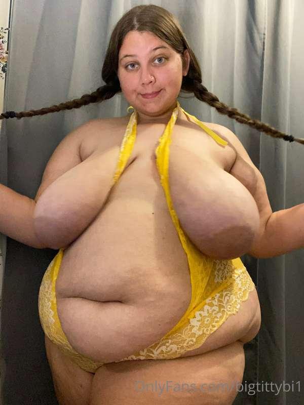 bigtittybi1 image #0