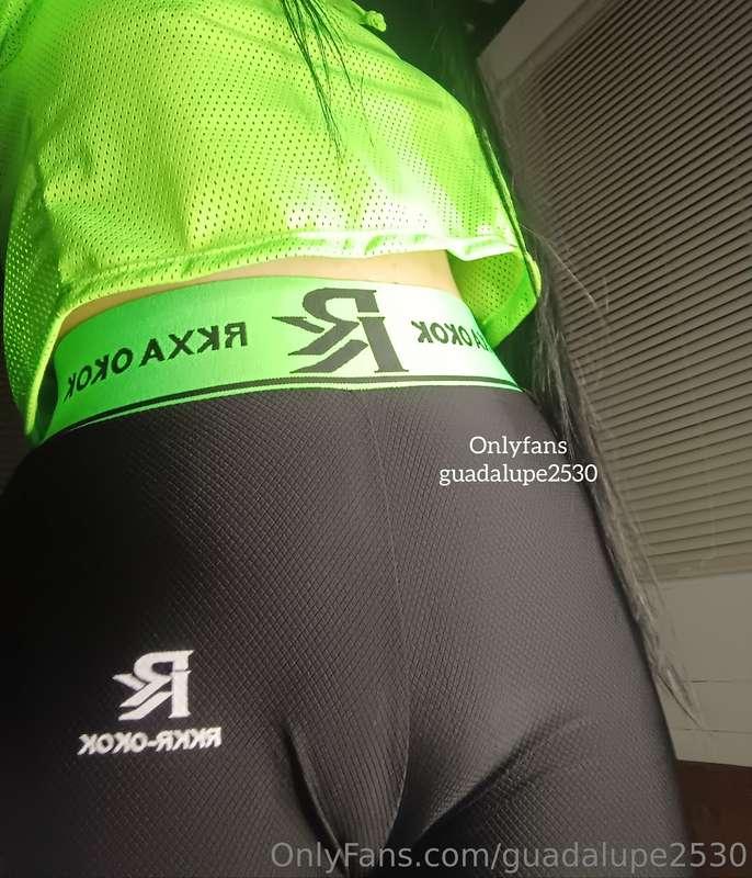 Que sueñen muy muy mojados🤤💦☺️ 

have wet dreams 🤤💦☺️