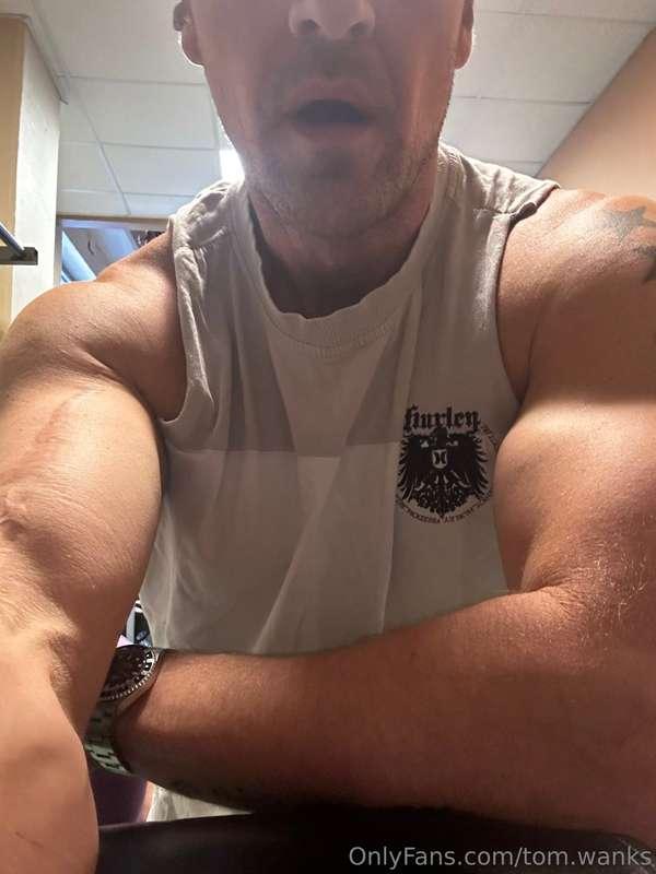 Guess what exercise I just finished ? (Hint it wasn’t arms)