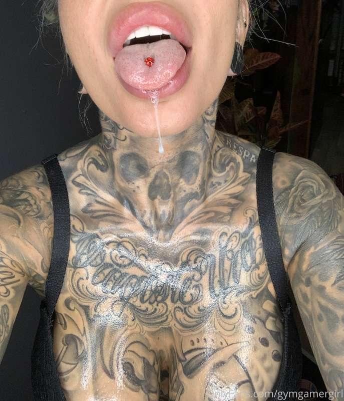 want me to give you a sloppy head or would you like to fuck ..