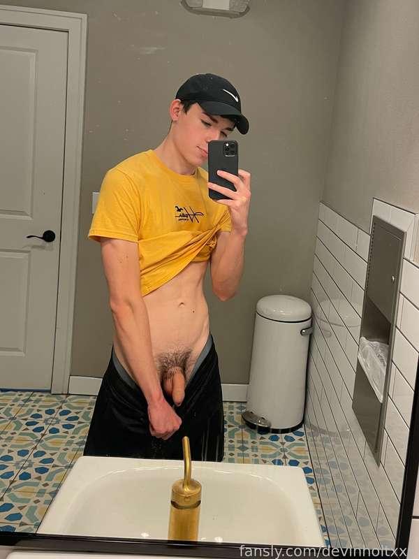 Stopped by the restroom on my walk, too bad you weren't here to take care of this for me 😏