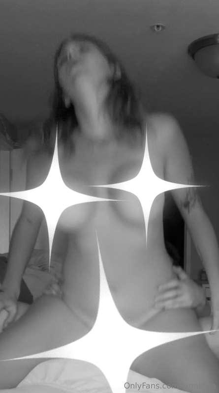 reverse cowgirl 😈 tits all in ur face 😈