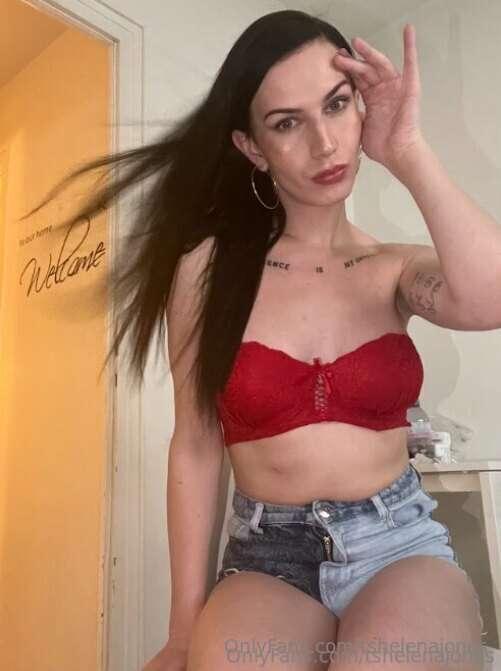 The wetter I get, the better I behave… make me behave? 💦