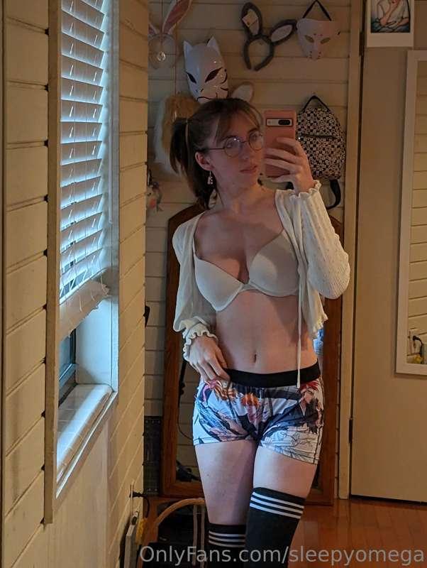 I've been having such a fun time coming up with outfits to c..