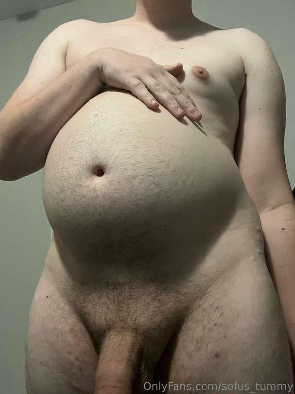 Anyone wanna get on their knees and love on this belly for m..