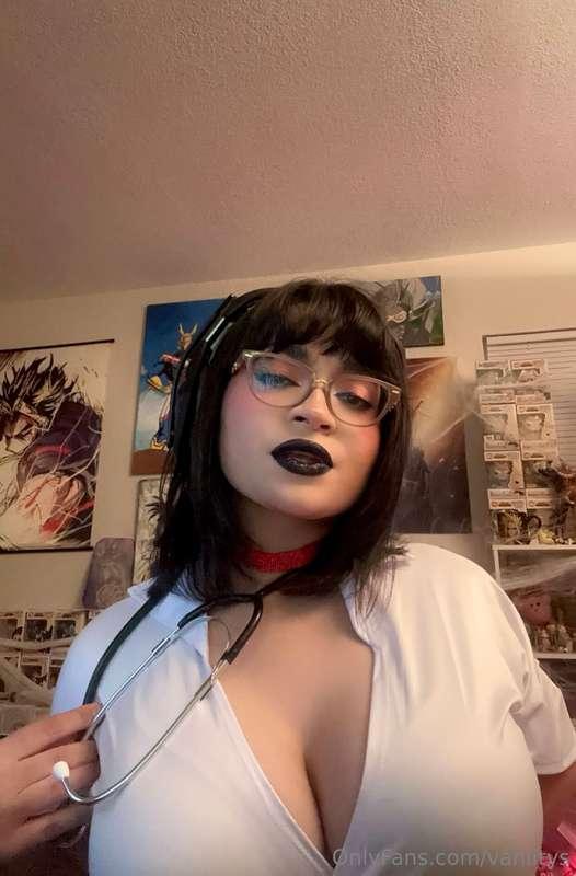 Baby I like them bitten and sucked on, will you help me out?..