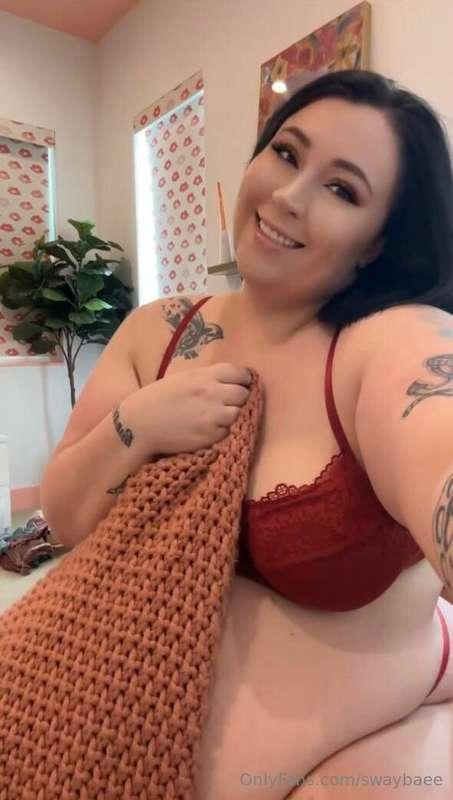 Wanna cuddle? 🥰