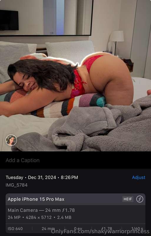 first fuck of the New Year with @maskedboner 🤭🥳 wishing you ..