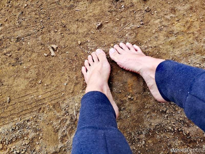 The benefits of grounding yourself are incredible 👌👌