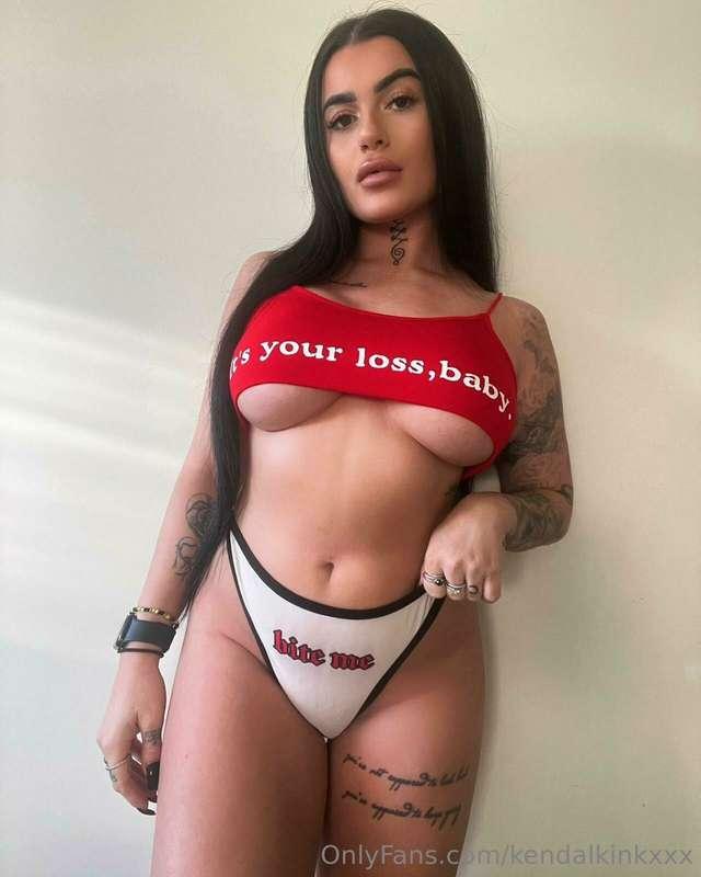 **subscribe to my 5ft fun sized besties page she’s pure filt..