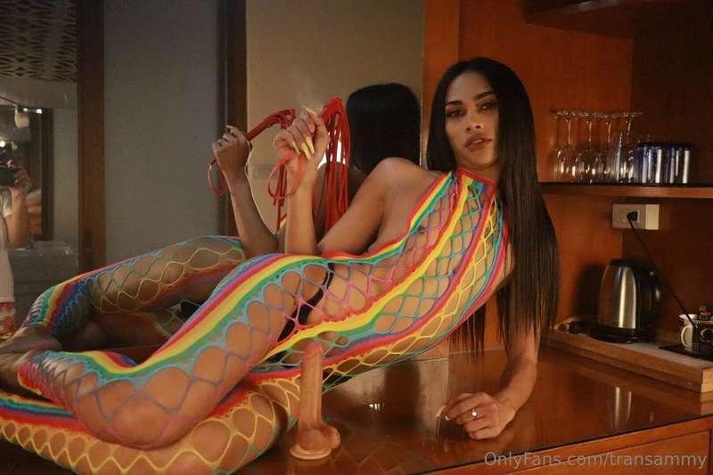 wanna see me use this toy👅