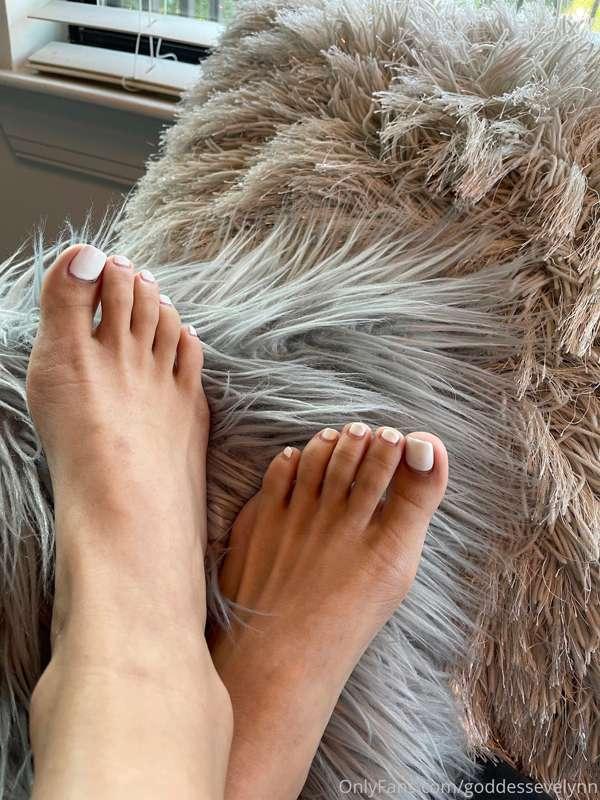 Can I have you for breakfast in bed today? 😈