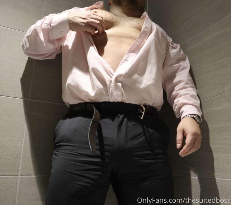 thesuitedboss image #3