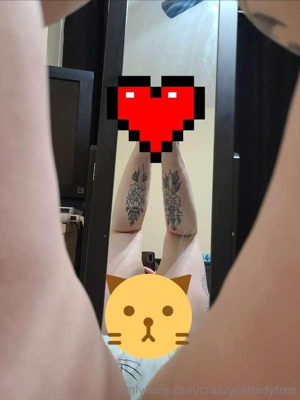 New post and new pussy pic set!  Including a new bumhole pic..
