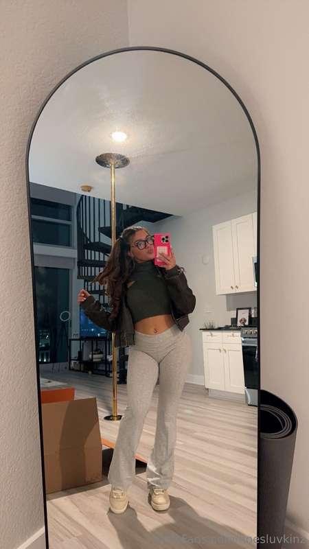your girlfriend 😘