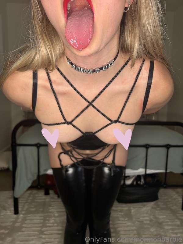 I think I’m a fan of the black latex.. 😈