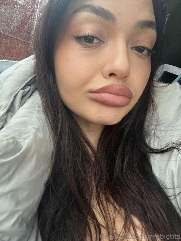 I hate this rainy weather 🥲