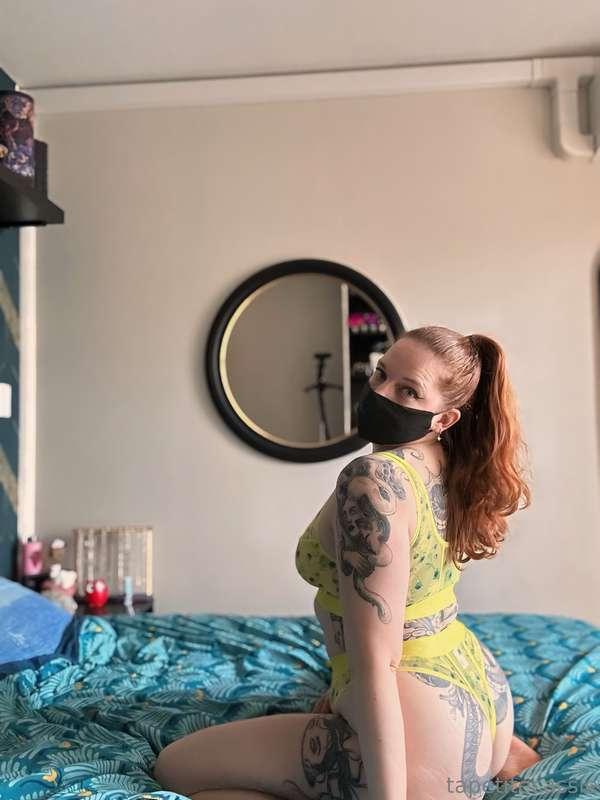## Daily explicit content on @tapetitecassie 💕🌿