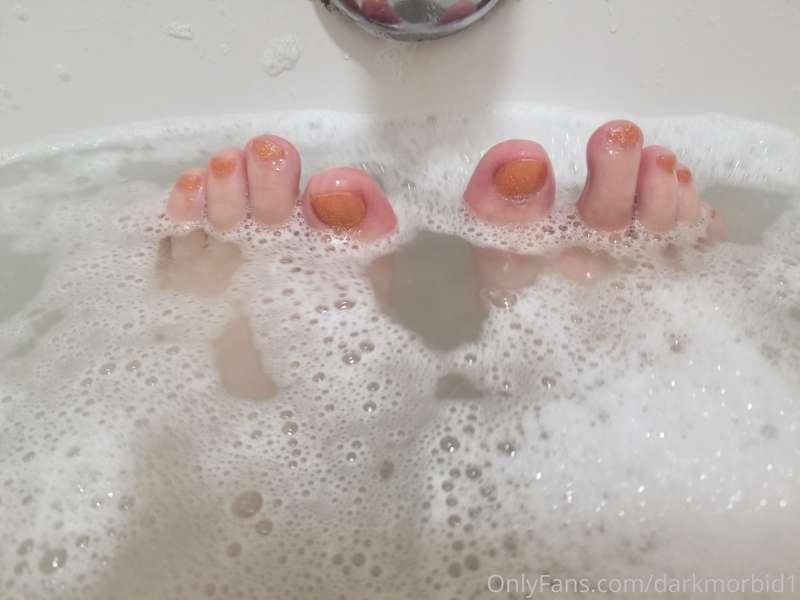 Tips for toes 😜😉
Wishtender.com/GoddessEllie for all my wish..