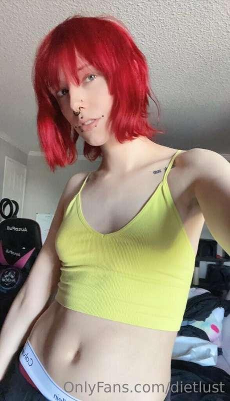Good morning!! My boobs are growin so much x3