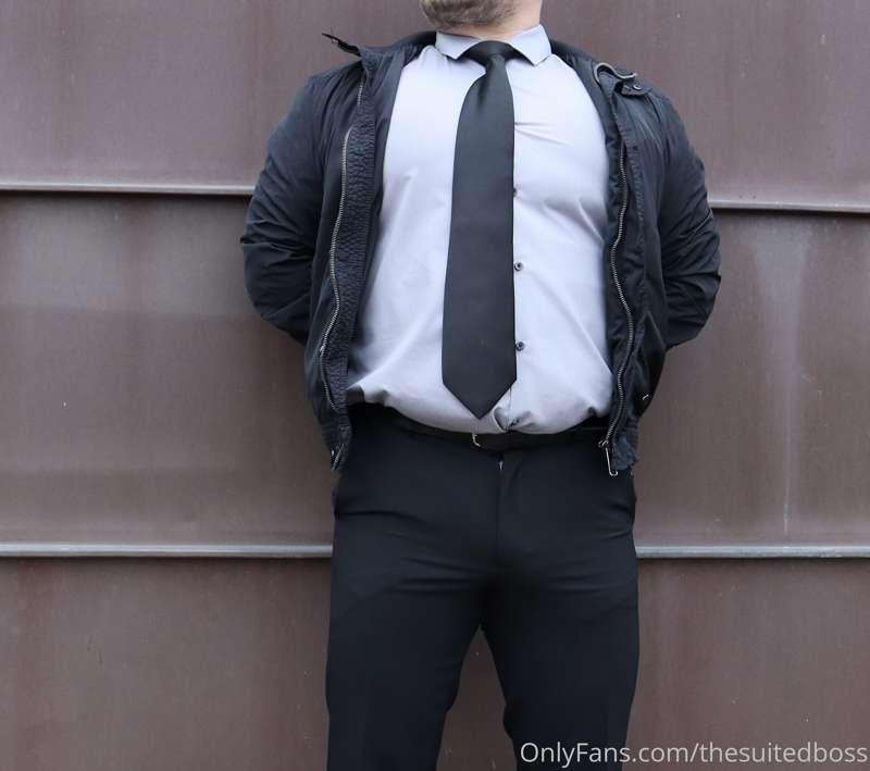 thesuitedboss image #3