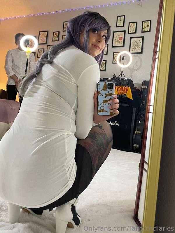 Cooking up more fun outfits, wigs and fun videoss, I was bus..