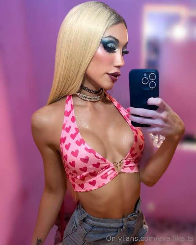 💥 𝑪𝒉𝒆𝒓 𝒐𝒓 𝑪𝒉𝒓𝒊𝒔𝒕𝒊𝒏𝒂 𝑨𝒈𝒖𝒊𝒍𝒆𝒓𝒂 💥Which character is closer to m..