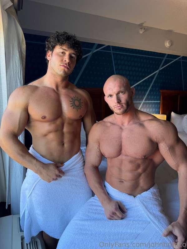 Rhino and Bronco 🍆💦🍑 new bottom video cumming very soon 