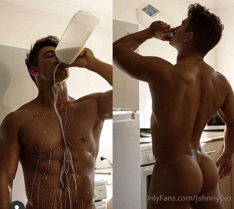 Definitely think it’d time to re enact these shots 🤤🤤😈
What ..