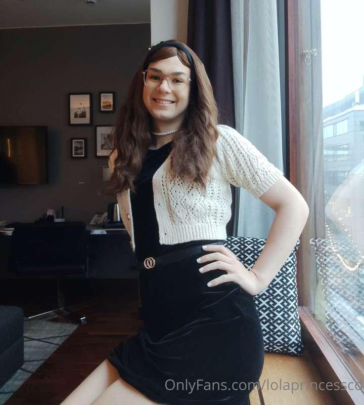 Would you want to spend a night in a hotel with me? 💗