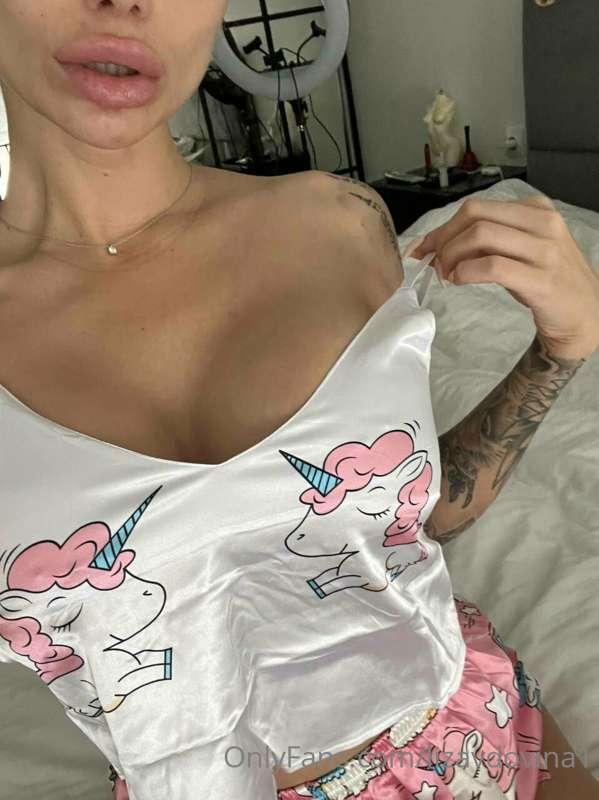 Kiss me softly on the neck, dear, and then bite me! 💋