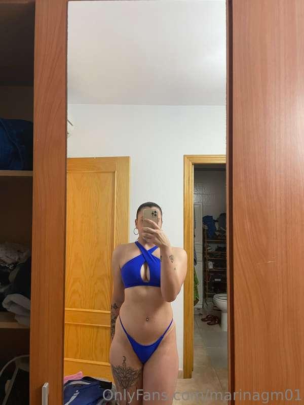 Un bañito en la playa?💦