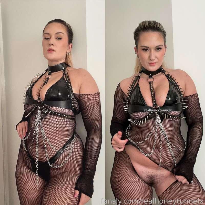 Updated my profile pic! Thought I’d do a side by side of the censored/uncensored version 😈🖤 

#thick #Domme 
#hairypussy #fetish