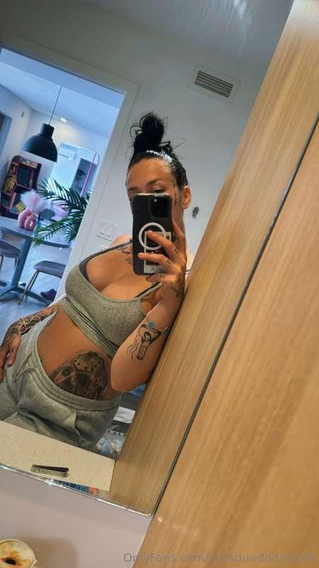 Tomorrow night 9pm I'm having a live show with my friend 💞 O..