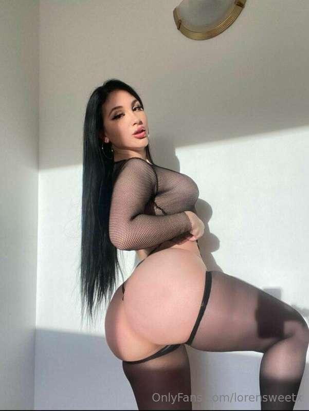 ## 🍑💦 Your Fav Big Booty Latina 💦🍑 Cum have fun with me Papi..