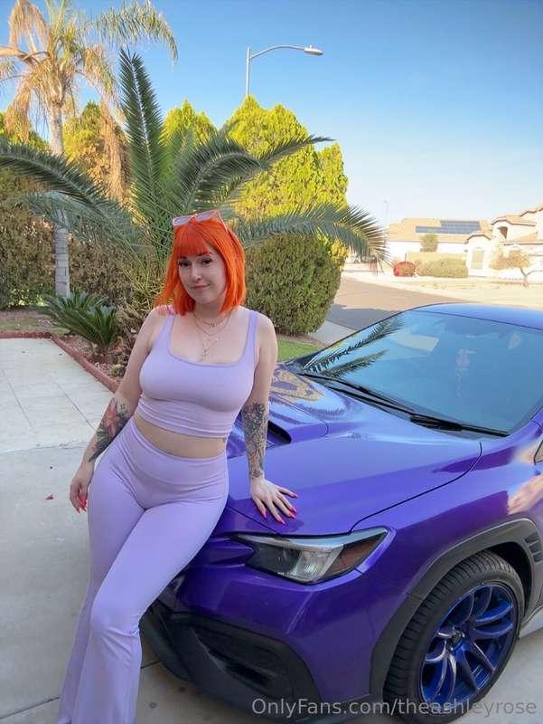 She doesn’t just drive… she dominates. 😈🥵