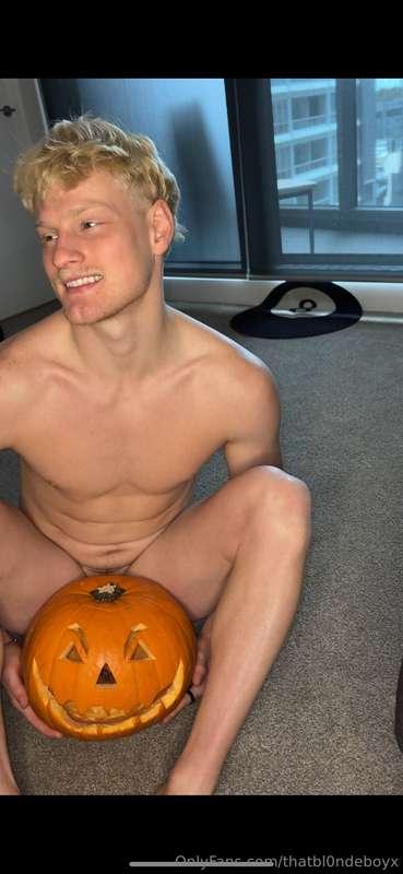 😀 