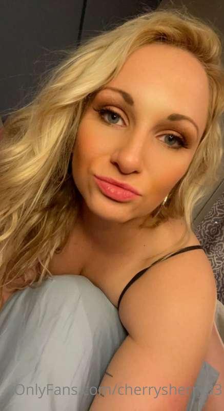 I know you want to watch me fuck my pussy