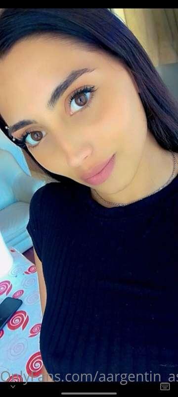 FREE ➡️ She's @@lilithbaby2021, a sweet little bee wants you..