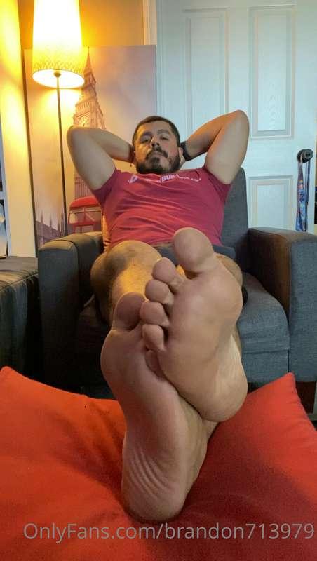 Gonna need someone at my feet.