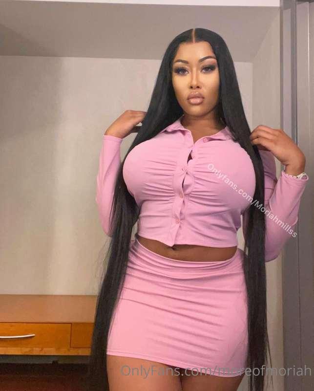 I'm waiting for you on @moriahmillss 🔥 Let's chat daddy 📲💦