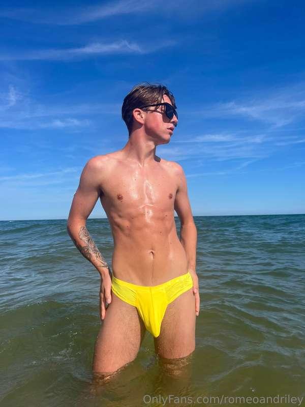 Keeping It Brief With JJMALIBU 😝🍌