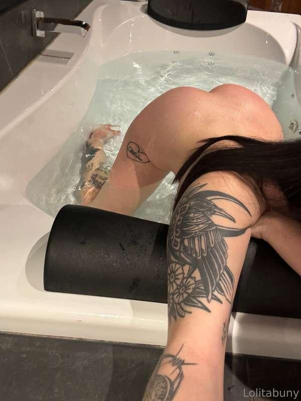 me encanta jugar con mi culitoo🤤