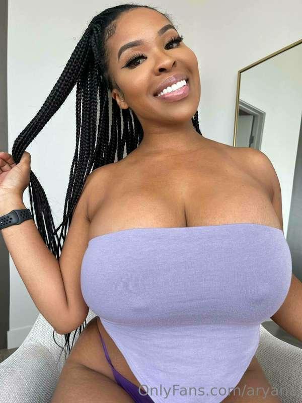 Count with me if you are in need of a helping hand 🤤