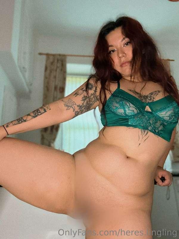 Cum watch me take this off in my last 2 DMs🤍😚