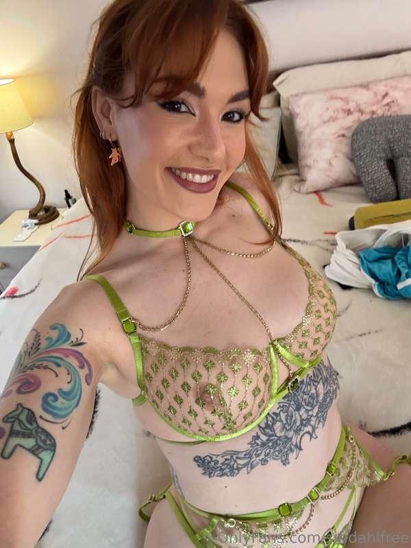 Cum celebrate Masturbation Day at @SiriDahl with a deal on A..