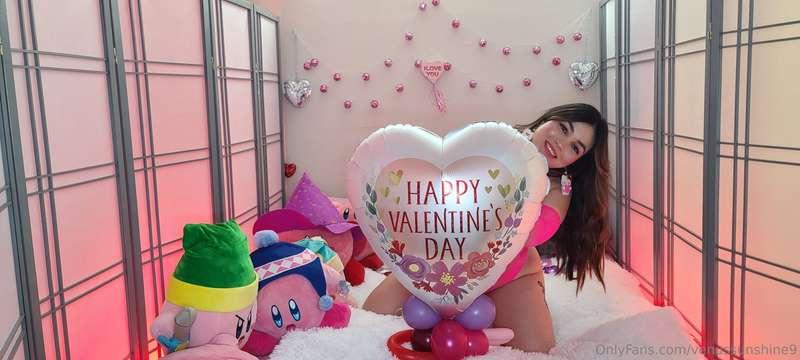 Some cute photos I took with a balloon I bought for my gf Ja..